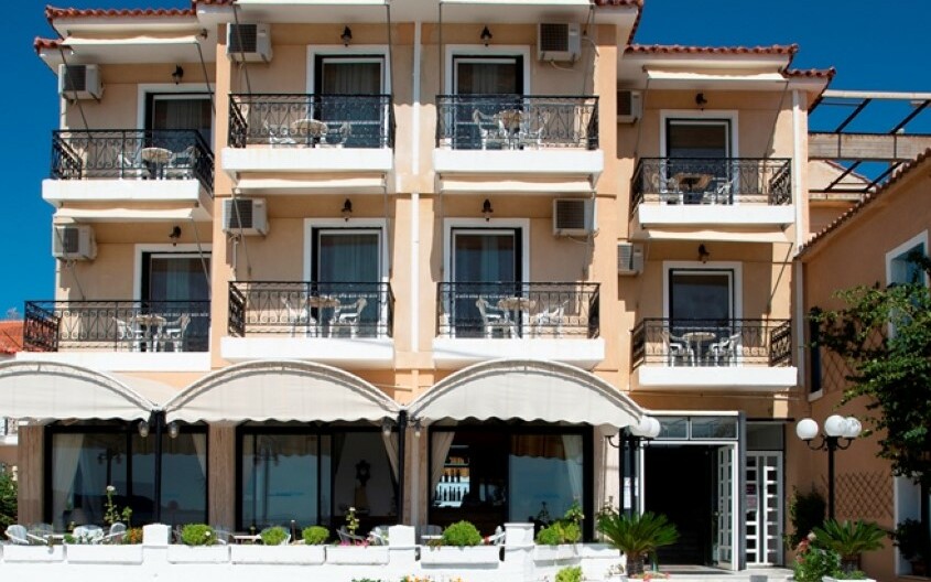 Porto Finissia  Hotel Finikounda Messenien Wunder Travel Greece 1