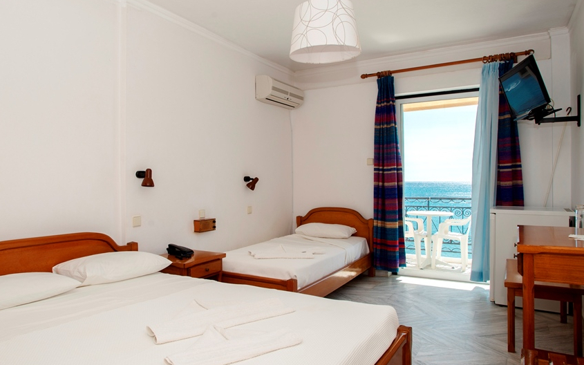 Porto Finissia  Hotel Finikounda Messenien Wunder Travel Greece 4