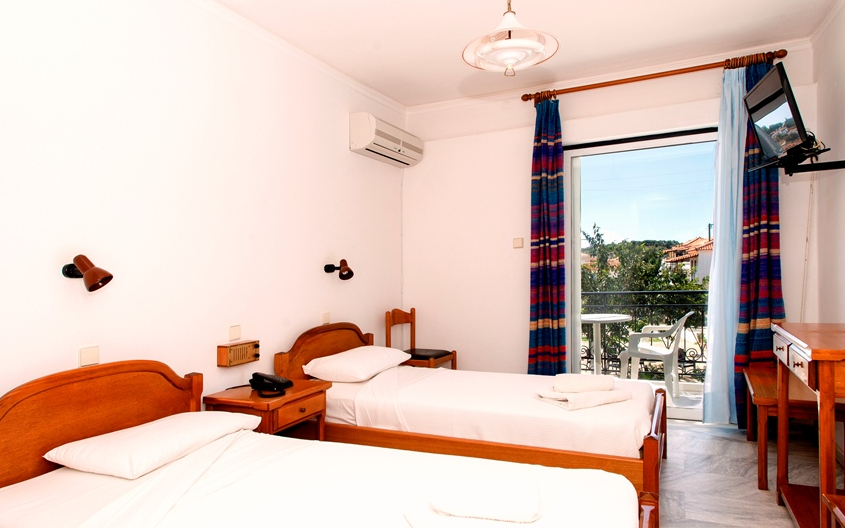 Porto Finissia  Hotel Finikounda Messenien Wunder Travel Greece 6